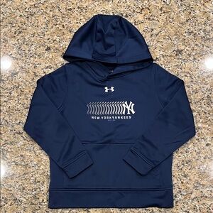 Under Armour Navy New York Yankees Hoodie Youth Size M
